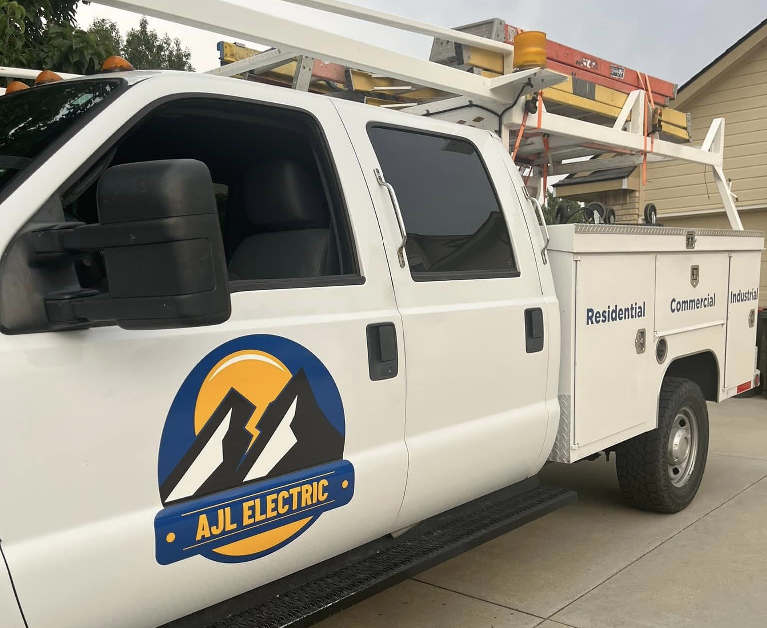 AJL Electric work truck